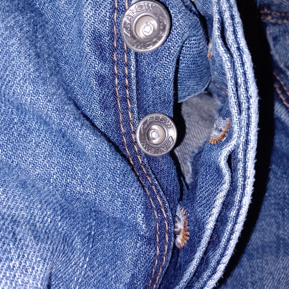 Angelo Litrico button fly distressed jeans size 32/32